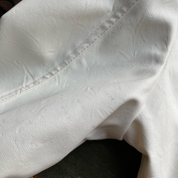 Apple Bottoms white faux-leather jacket with gold details - Picture 9 of 10